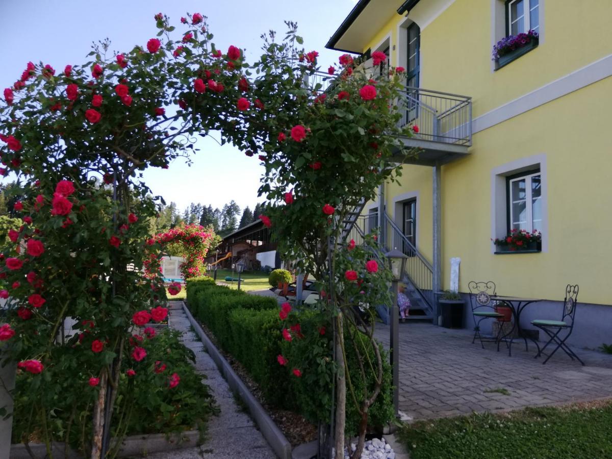 Erlebnisbauernhof Steinerhof In Kaernten Liebenfels Exterior foto